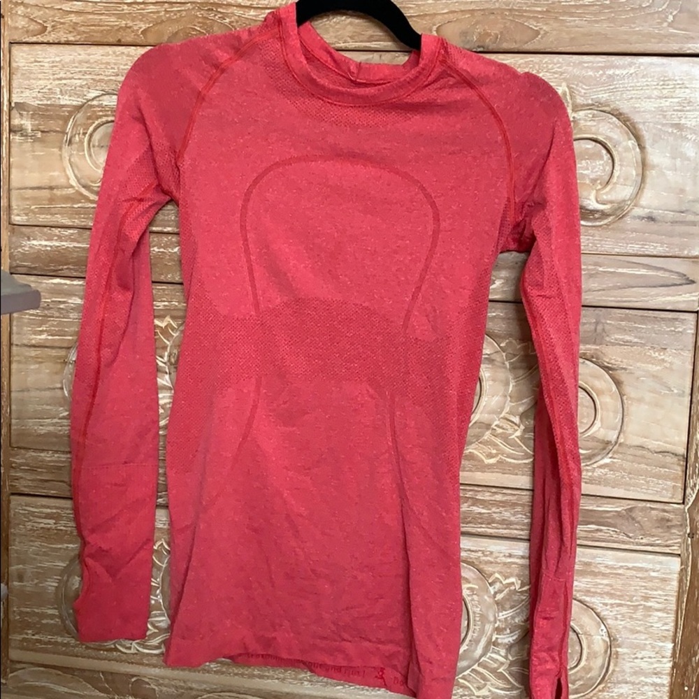 Lululemon long sleeve top